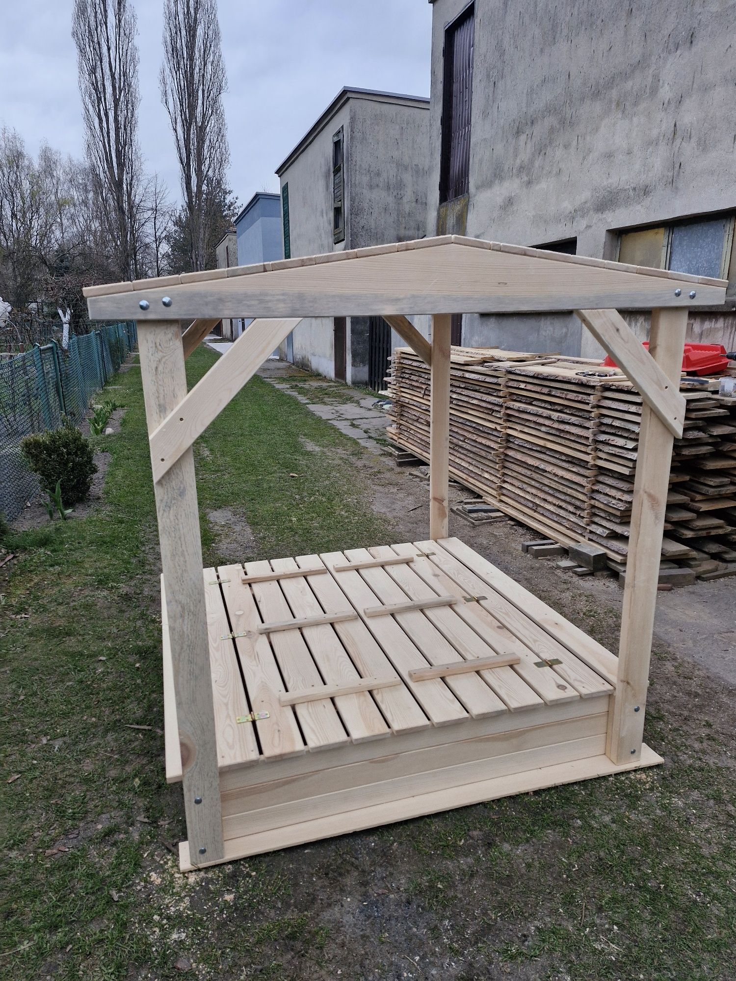Piaskownica z daszkiem 150x150
