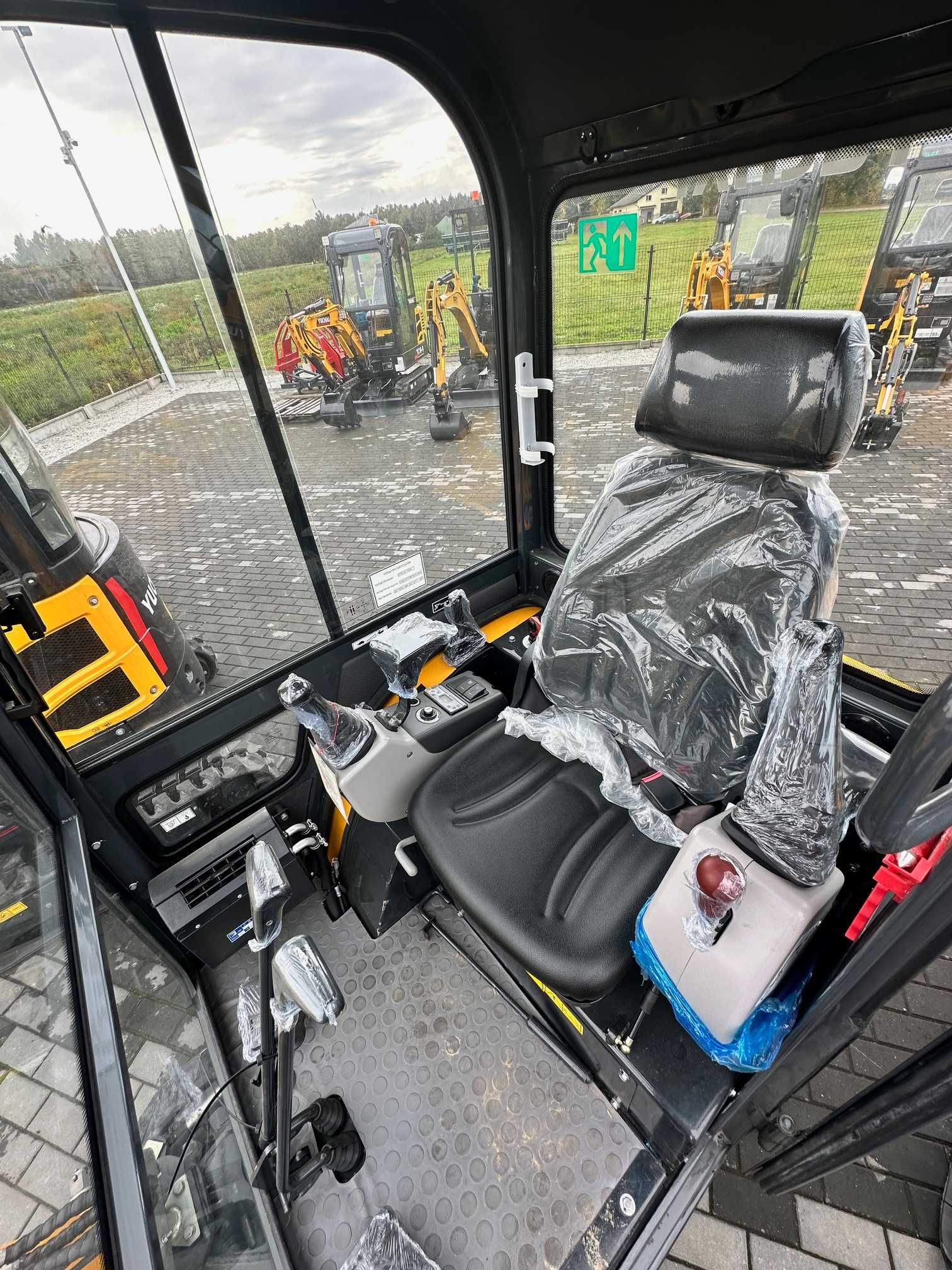 Mini koparka NEX YUCHAI YC18-9 - 1800kg Yanmar 3tnv76