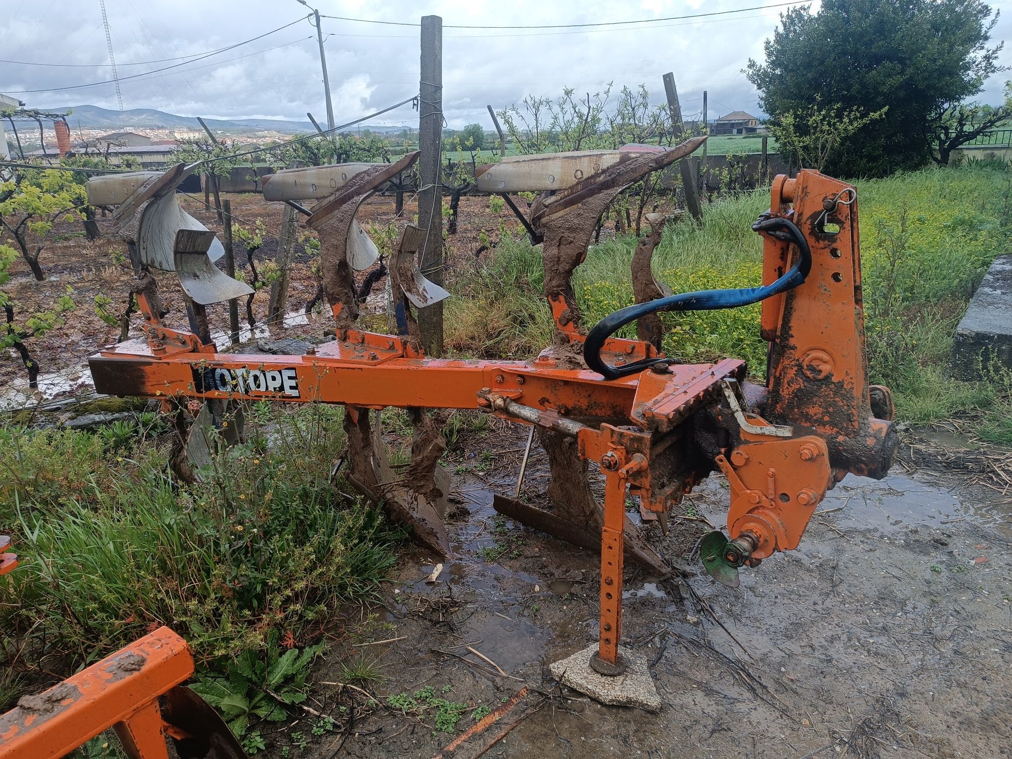 Charruas hidráulicas Galucho