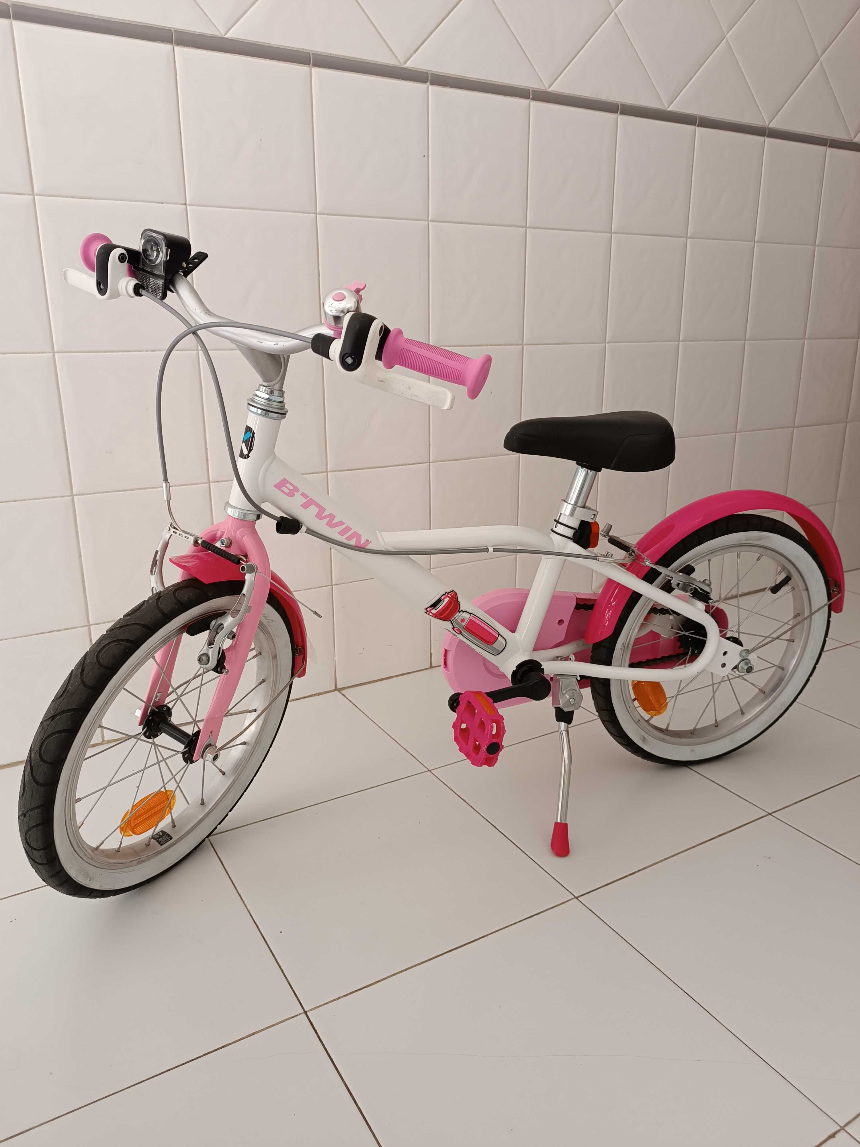 Bicicleta BTwin DoctorGirl500 4 a 6 anos em estado de Nova