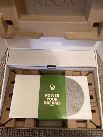 Xbox Series S - Praticamente Nova