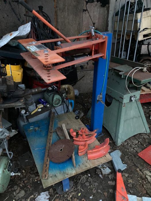 Gietarka rur hydrauliczno pnelnomatyczna