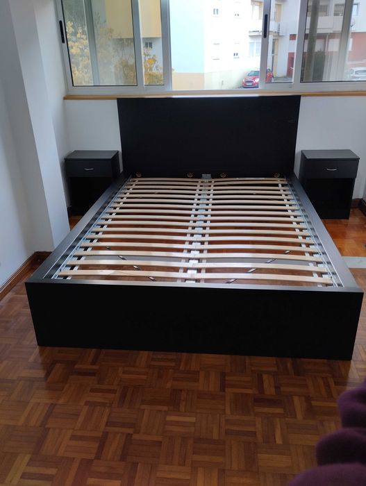 Cama de casal com estrado