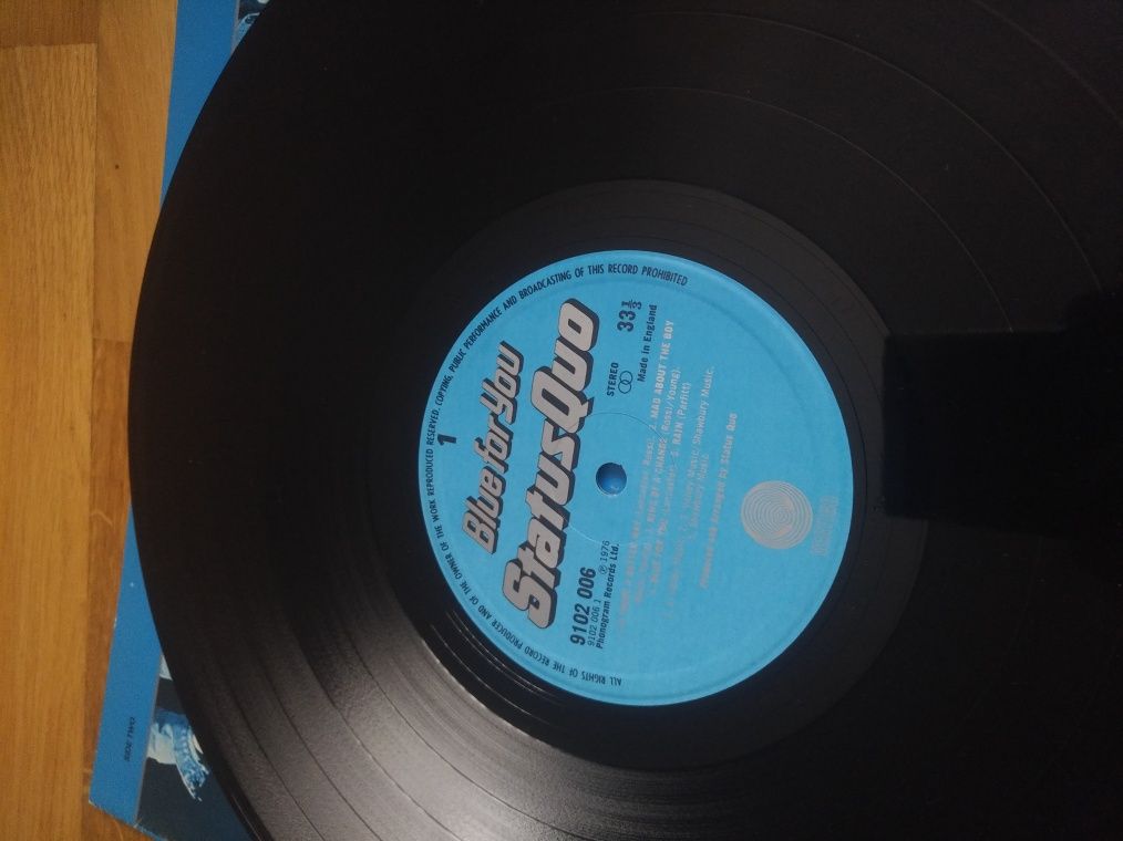 Vinyl winyl status quo blue for you