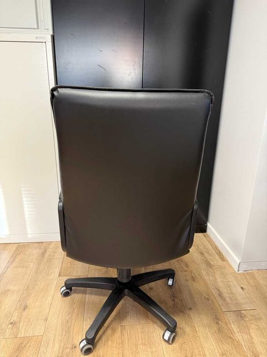 Fotel biurowy w bardzo dobrym stanie
