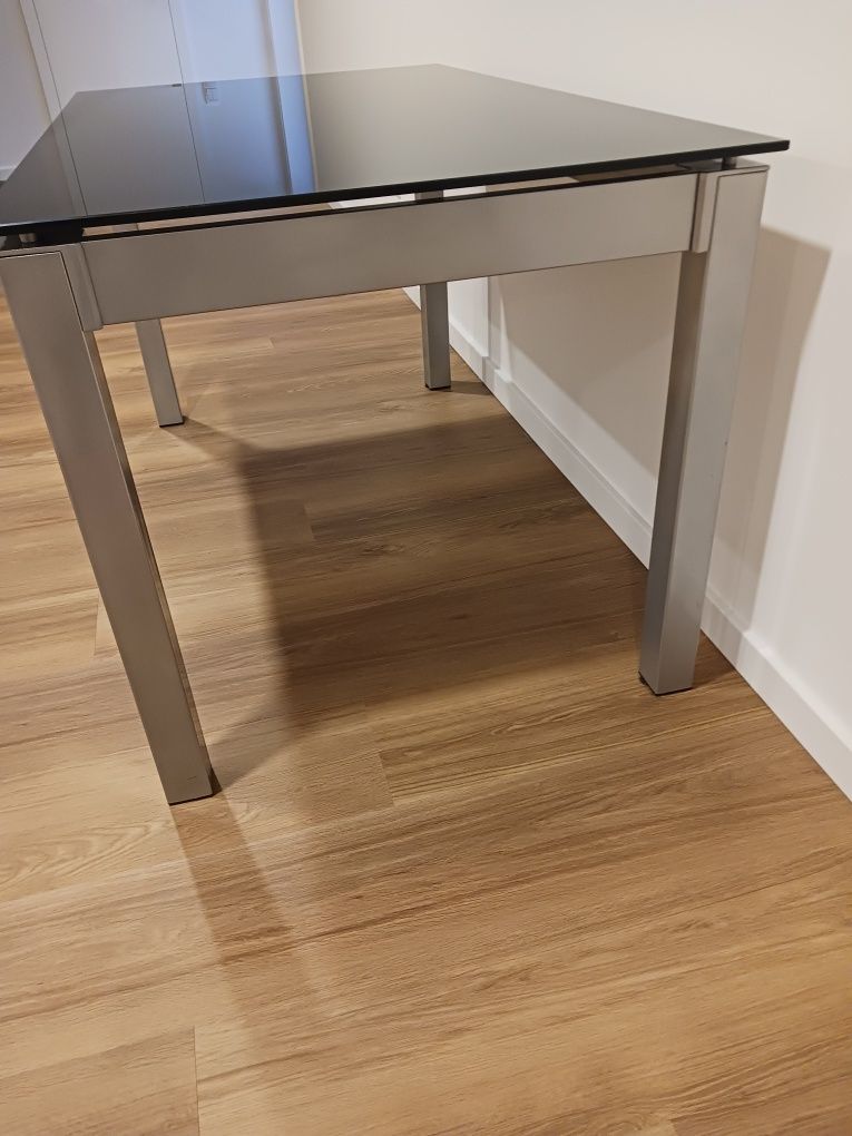 Mesa de cozinha vidro preto