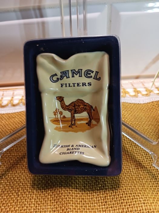 Camel unikat popielniczka kolekcjonerska zgnieciona paczka