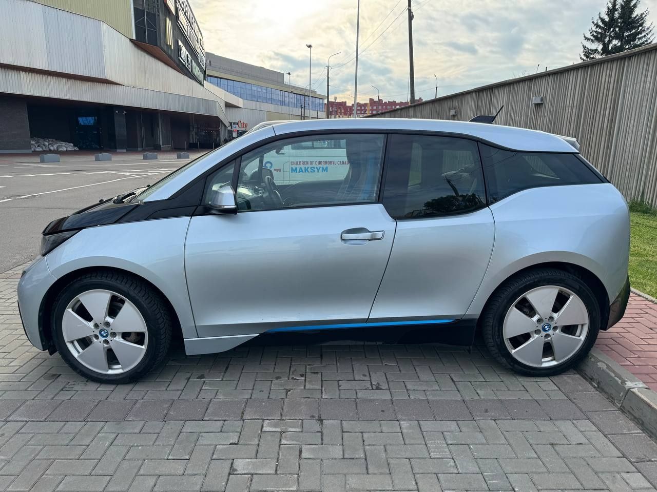 BMW i3 2015 електро SOH 89%. 19kw залишок, ксенон