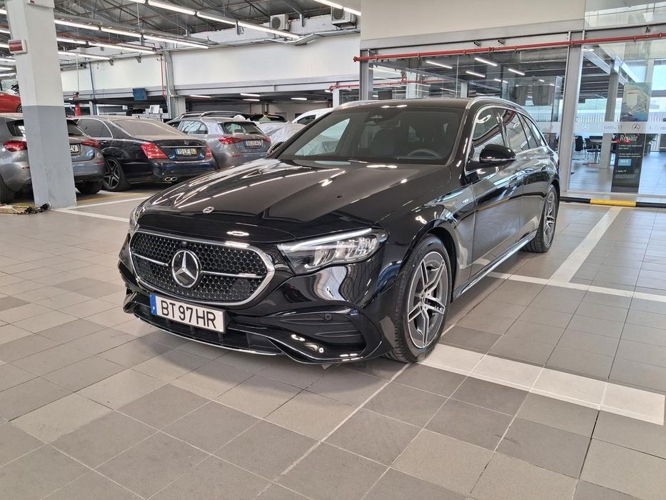 Mercedes-Benz E 300 Standard