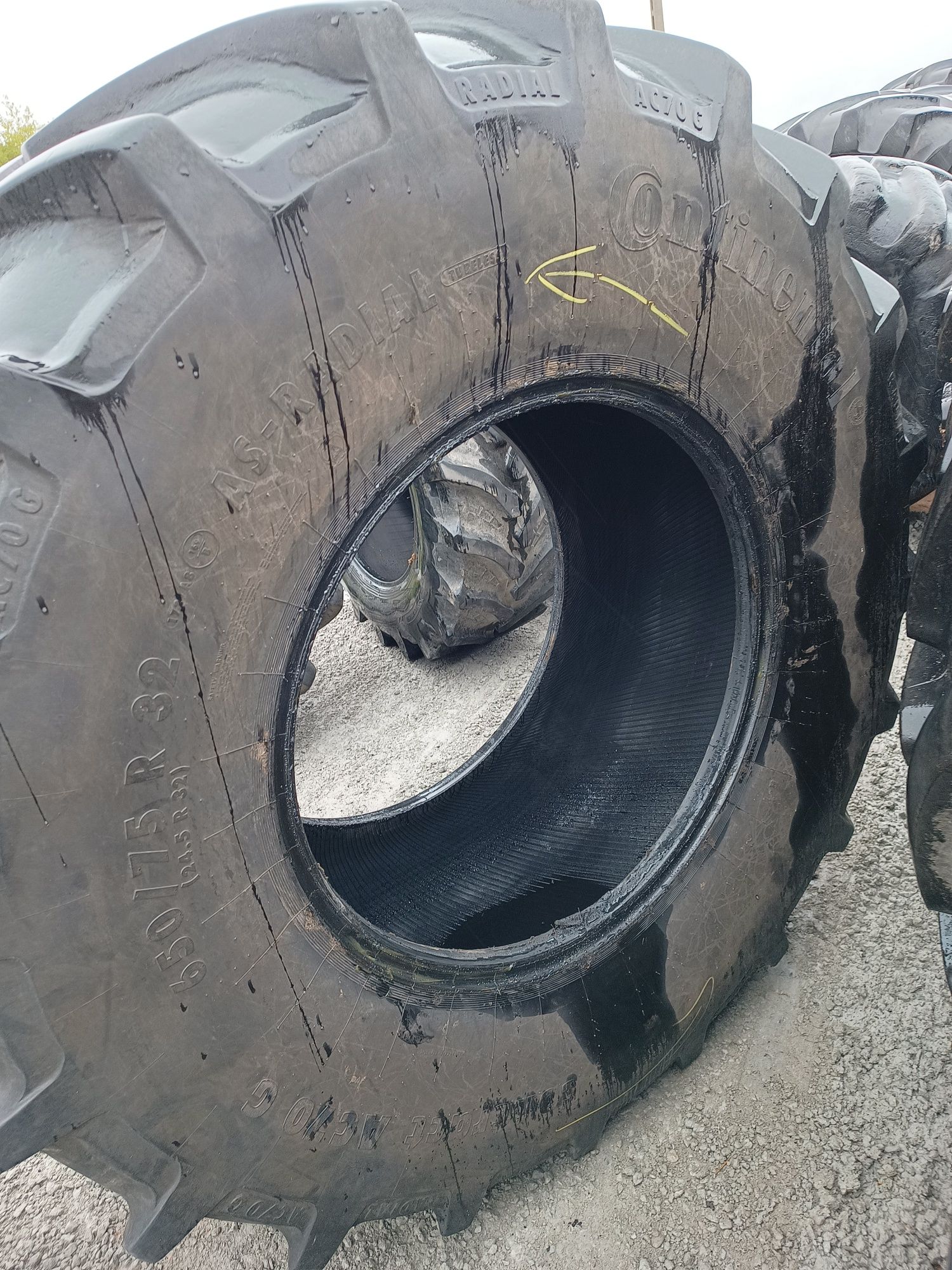 Opona rolnicza 650/75r32 Continental 24.5r32 kombajn Claas Fendt John