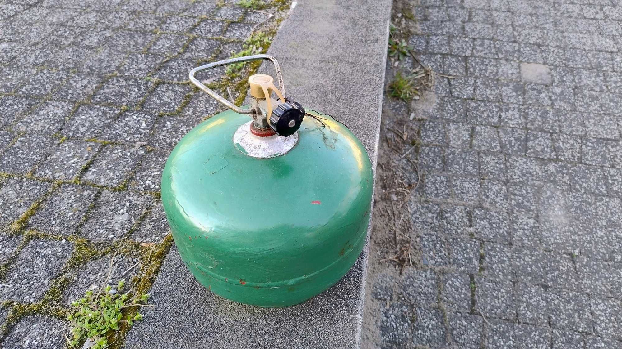 Pusta butla gazowa propan butan