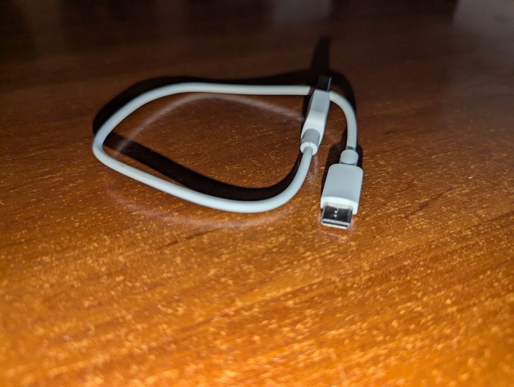 Комплект із 4 кабелів (3 USB - USB-C, 1 USB - Micro USB)