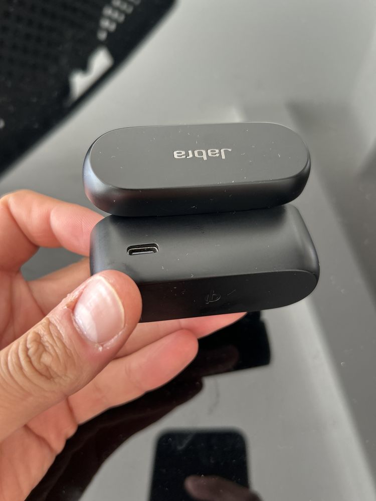 Jabra evolve2 buds