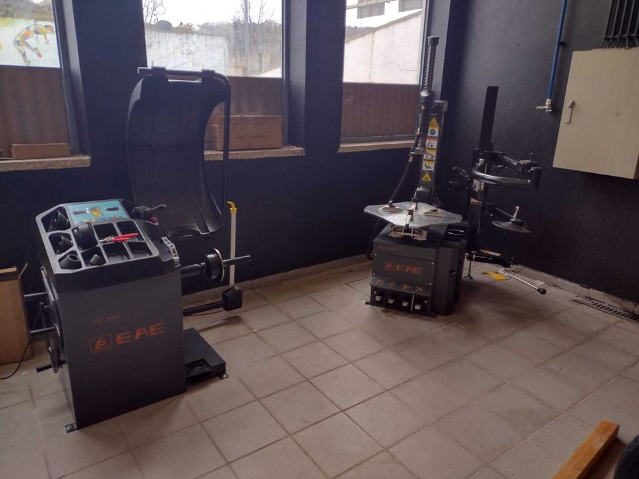 Máquina de calibrar pneus (equilibradora)Cetrus EAE(NOVA) mod. EE-3099