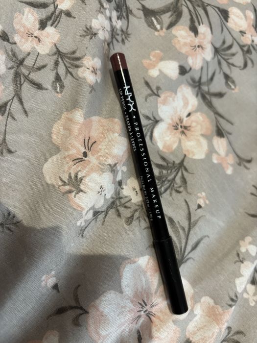 Nyx konturówka mauve spl 831