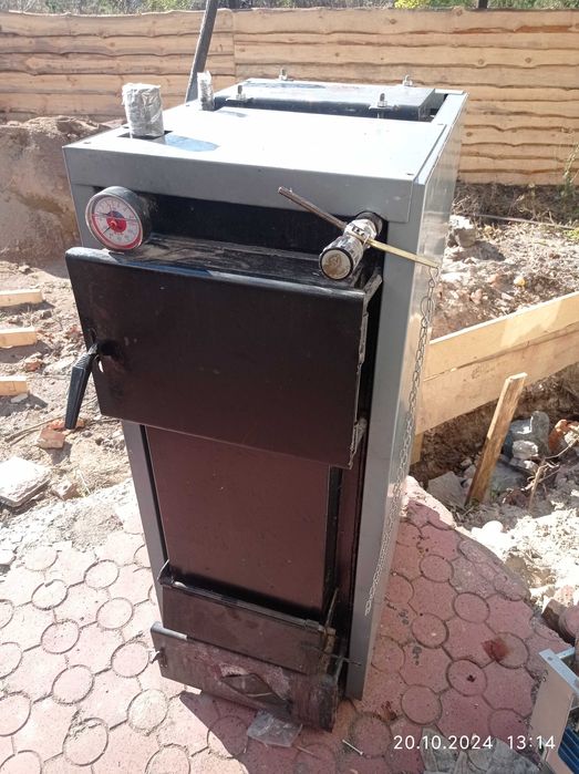 Котел твердопаливний