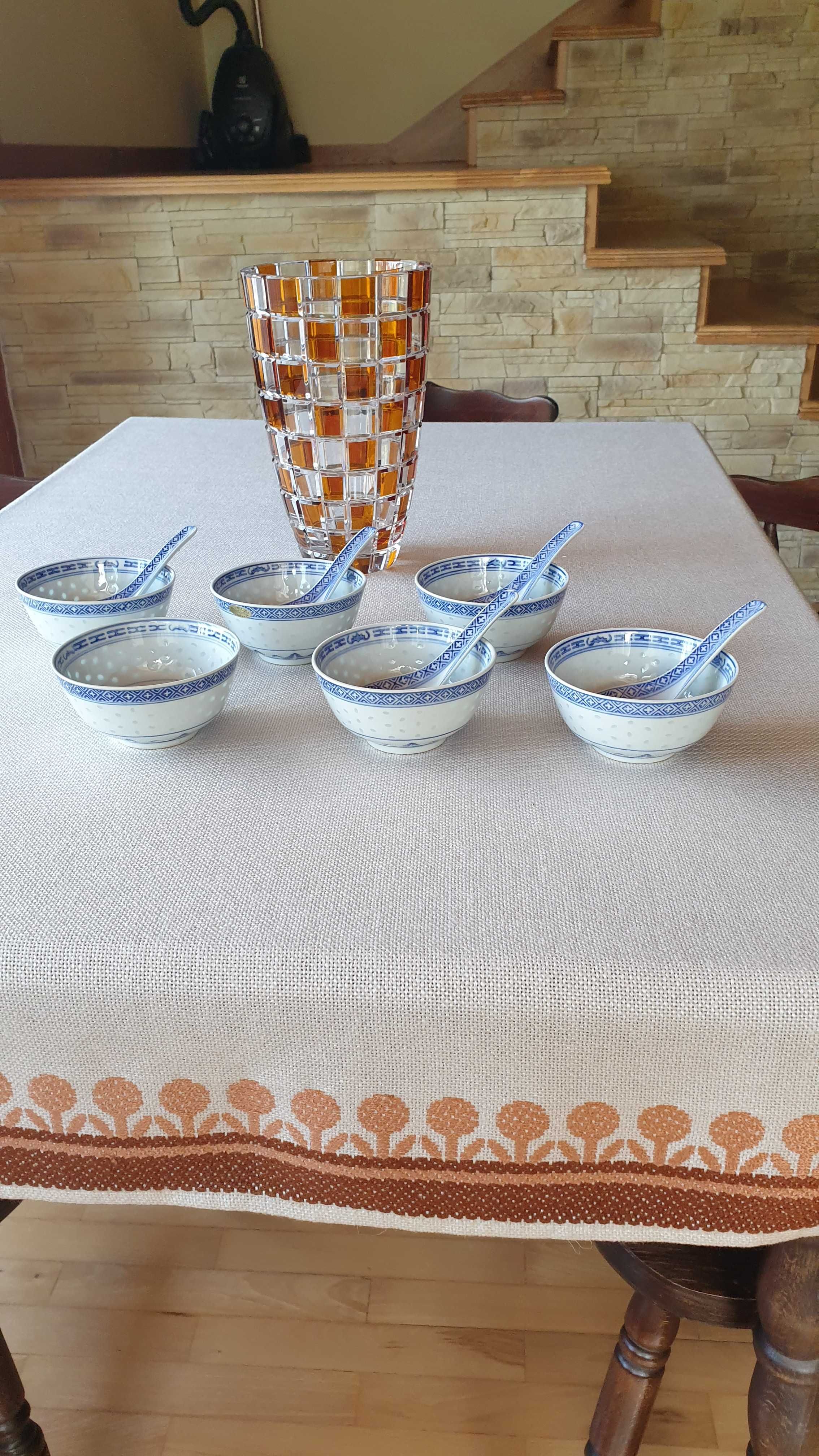 Sześć miseczek do ryżu, wraz z pięcioma łyżeczkami -Jingdezhen