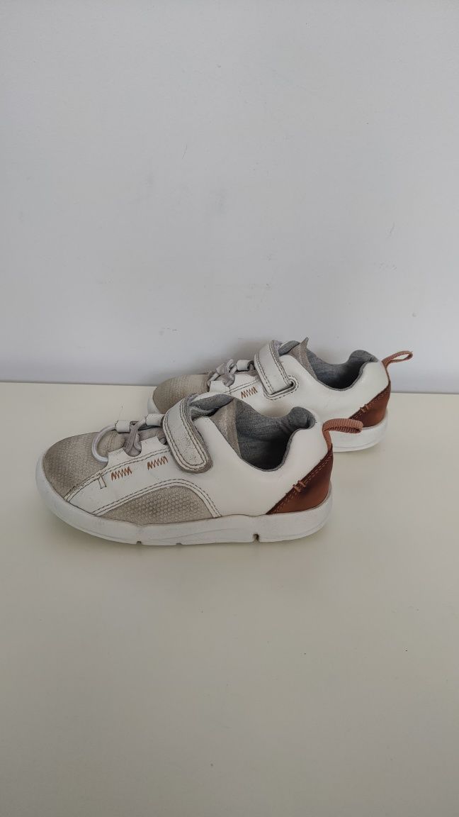 Buty sportowe, adidasy Clarks rozmiar 22,5