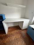 Secretaria IKEA MALM