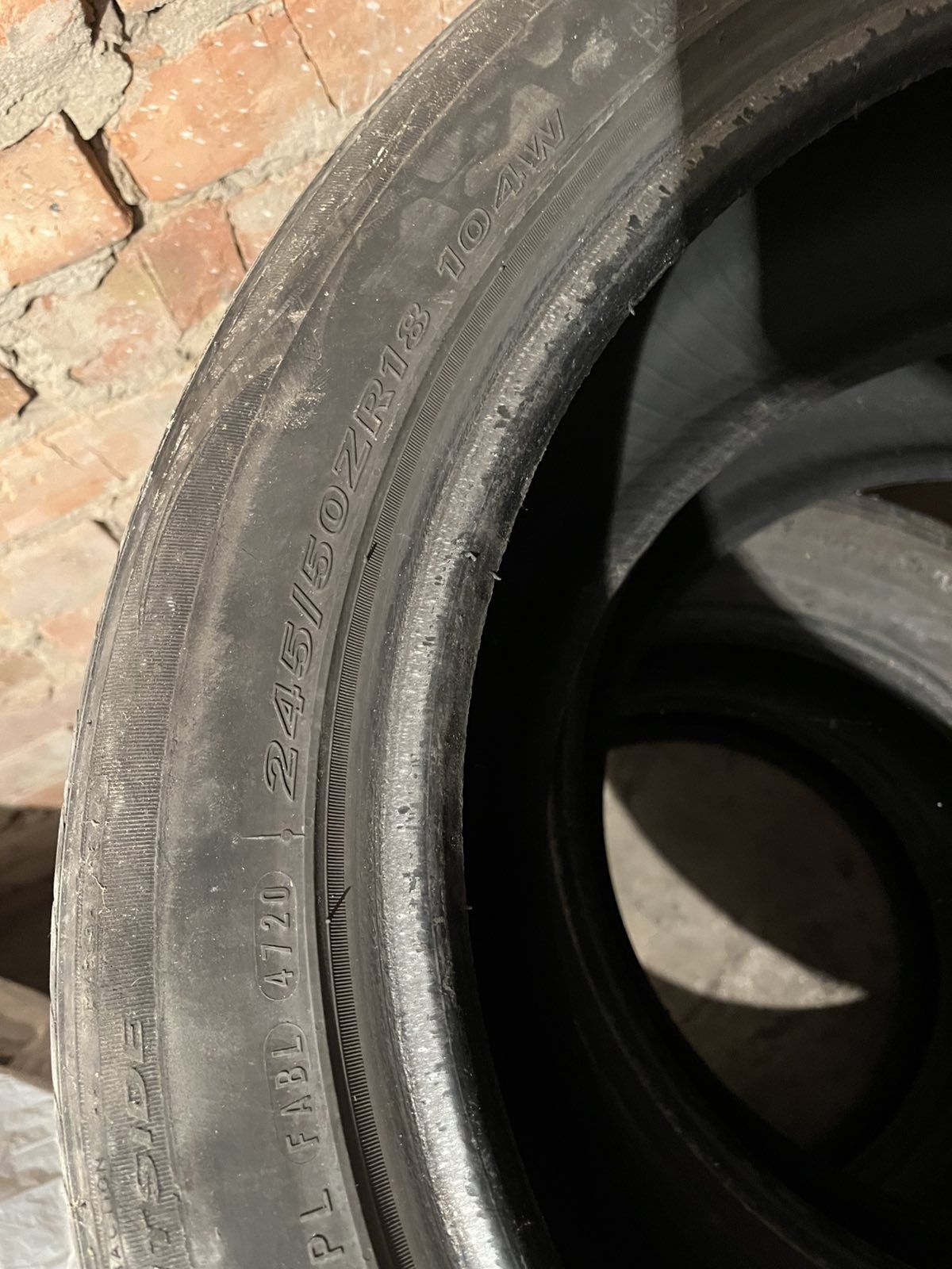 Шини r18 пара 245/50
