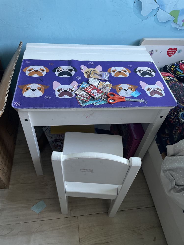 Meble do pokoju dziecięcego dla dziecka łóżko 120 x 60 półki biurko