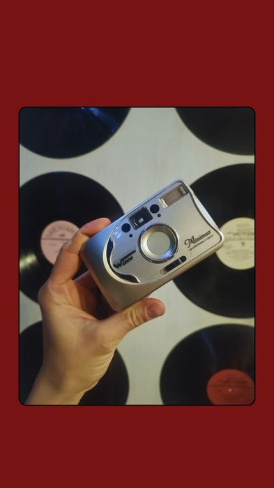 Wizen / плівковий фотоапарат / фотоапарат / плёночный фотоаппарат /;