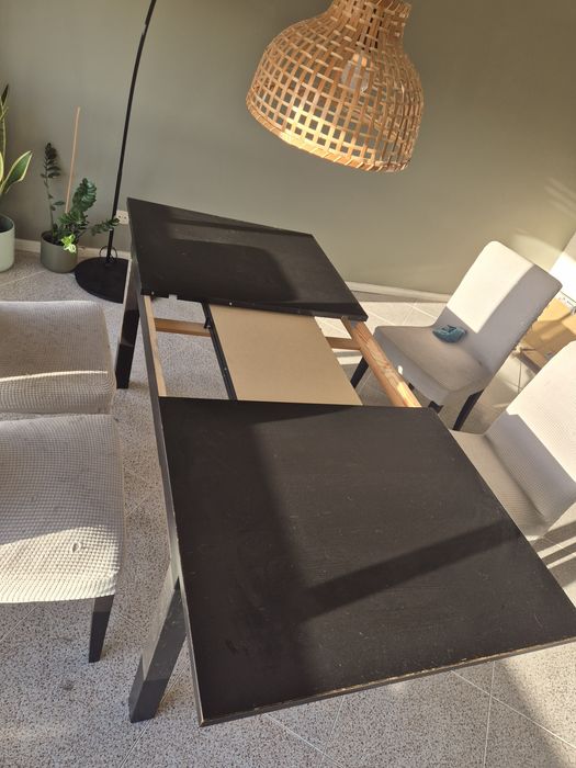 Mesa Ikea com 4 cadeiras