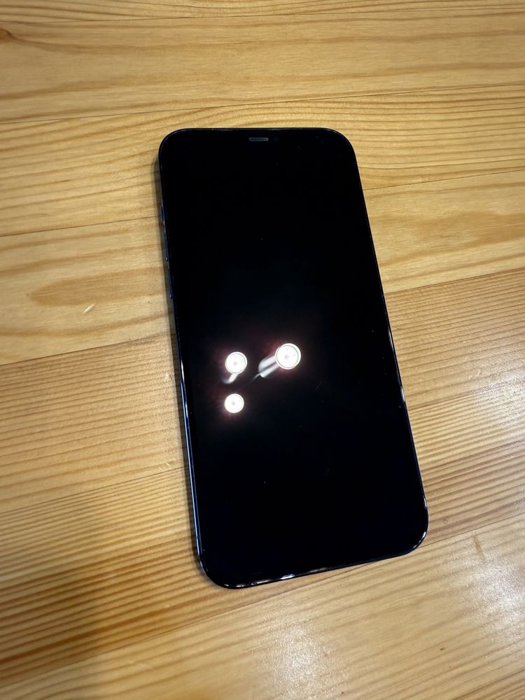 Чудовий IPhone 12 pro max 256gb