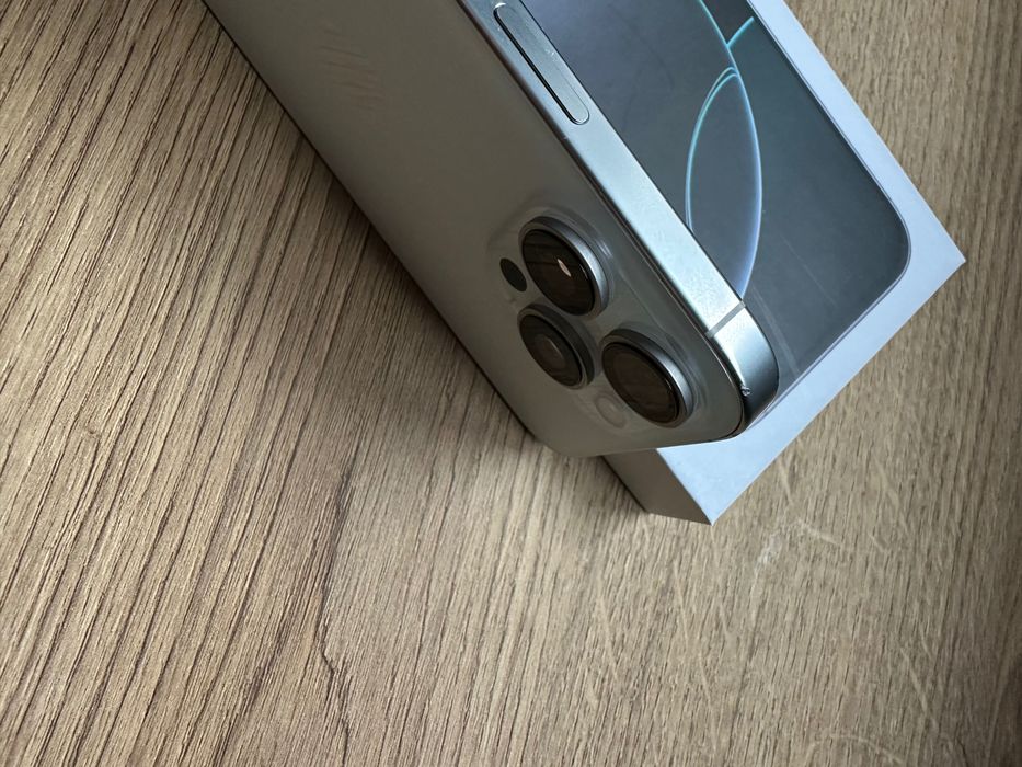 iPhone 16 Pro Max 256gb White Titanium