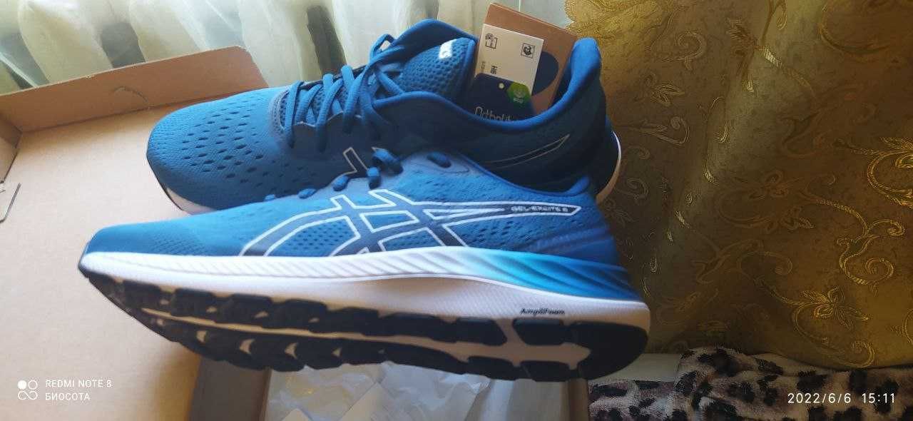 Летние кроссовки Asics