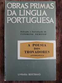 livro: antologia “A poesia dos trovadores”