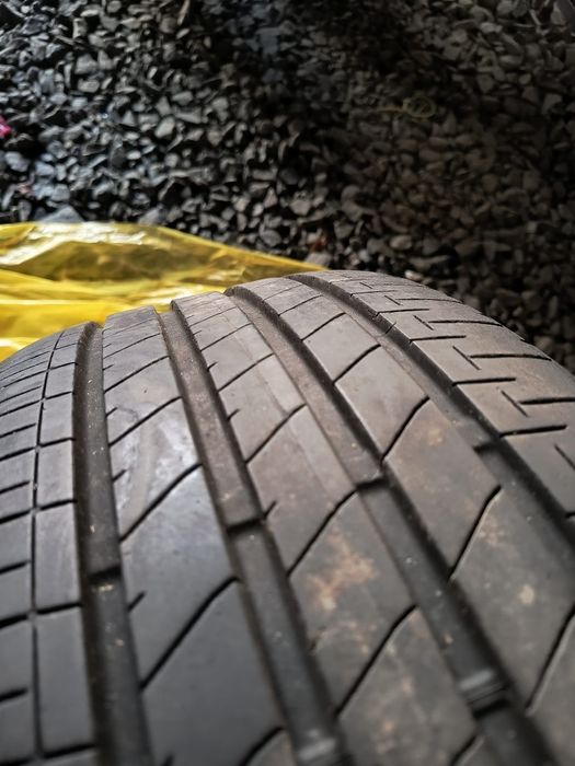 Bridgestone turanza T005 A 215/45/18 89W