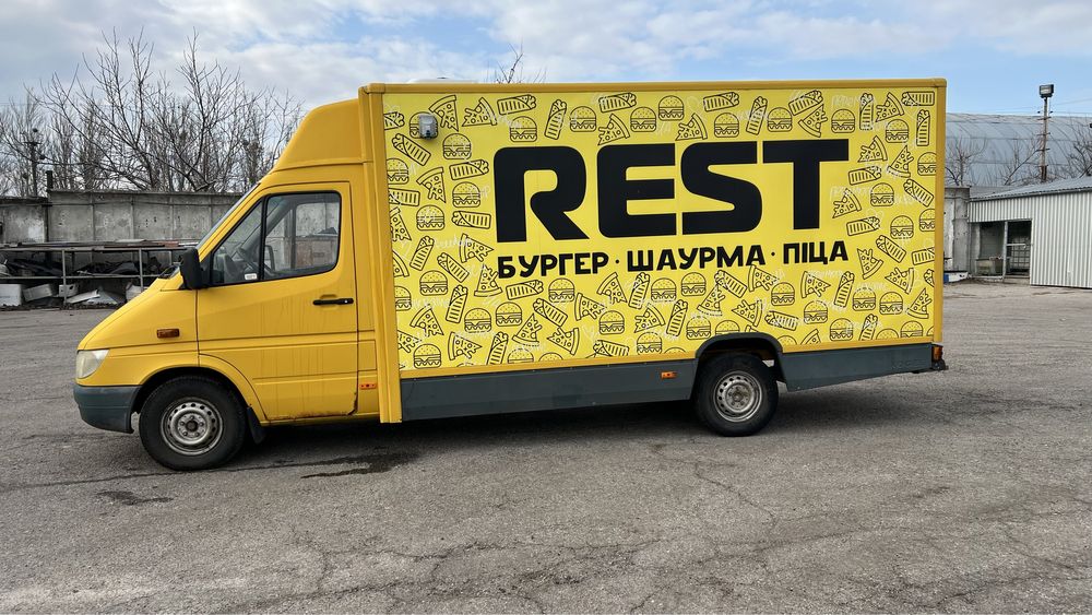 Продам фудтрак мерседес спринтер 2.2 дизель