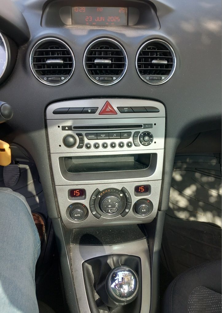 CARRINHA PEUGEOT 308SW COM TETO PANORÂMICO.Em muitíssimo bom estado.