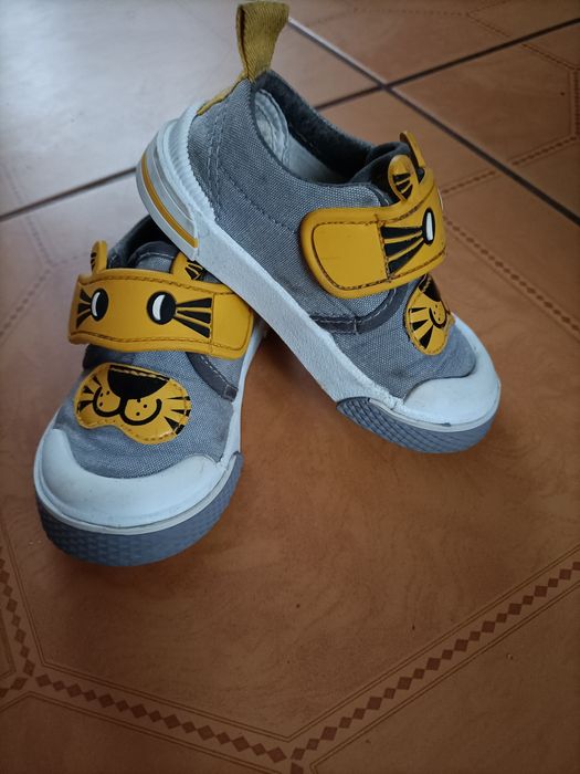 Sprzedam buty dziecięce