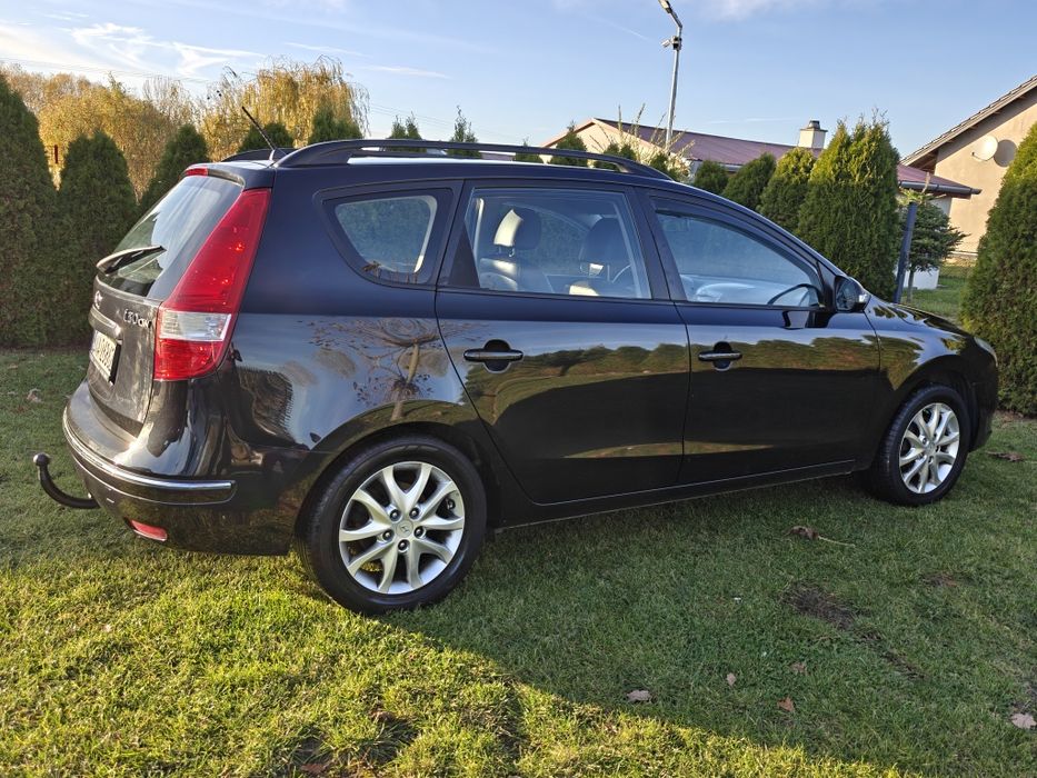 Hyundai i30*"*Kombi"*"1.6 Benzyna*"*W Dobrym Stanie*"*Klimatronik*"*