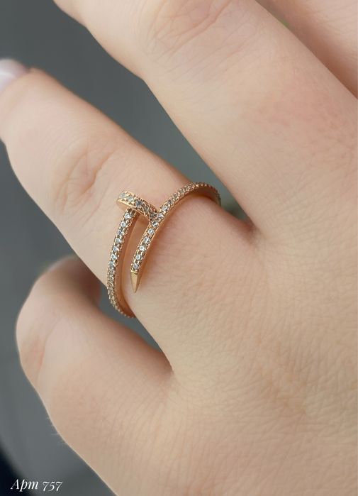 Продам срібну каблучку