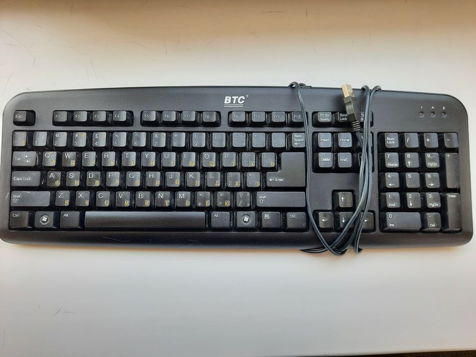 Продам клавіатуру.