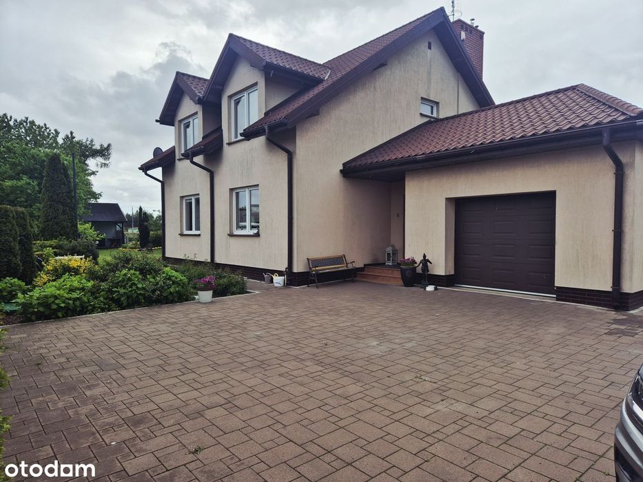 Dom w dobrej lokalizacji, swietny stan