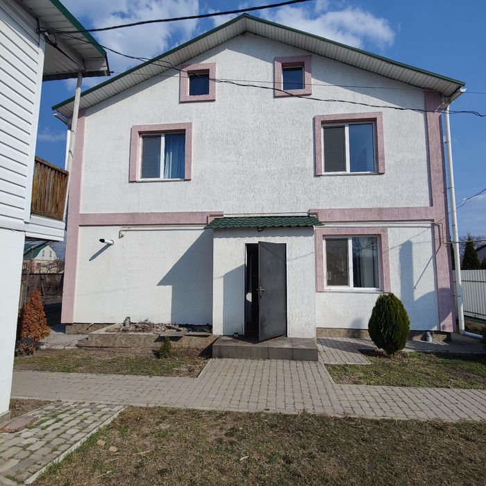 Будинок чекає вашу родину. Район Левада.