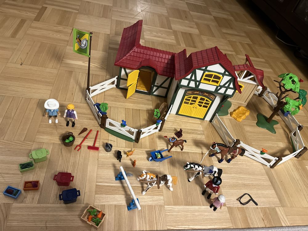 Playmobil cuntry stadnina koni