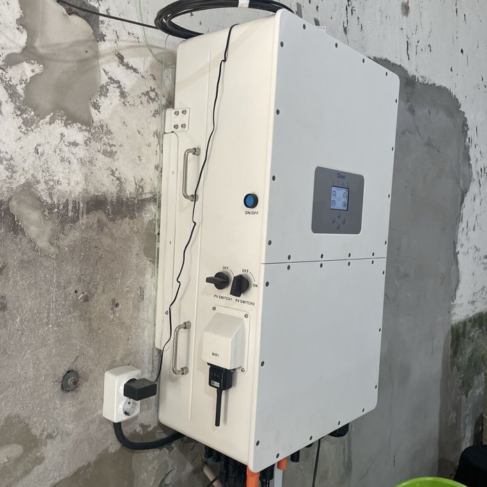 Deye SUN-50K-SG01HP3-EU-BM4 Гібридний інвертор 50кВт 3 фази 4MPPT HV