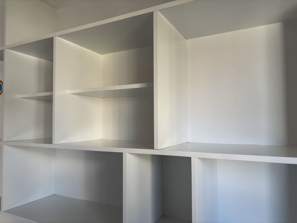 Estante de Parede Branca - Moderna e Funcional (120x75x23,5 cm)