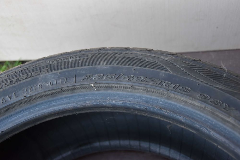 2x Opony 235/45r18 98Y Nexen N Fera SU1