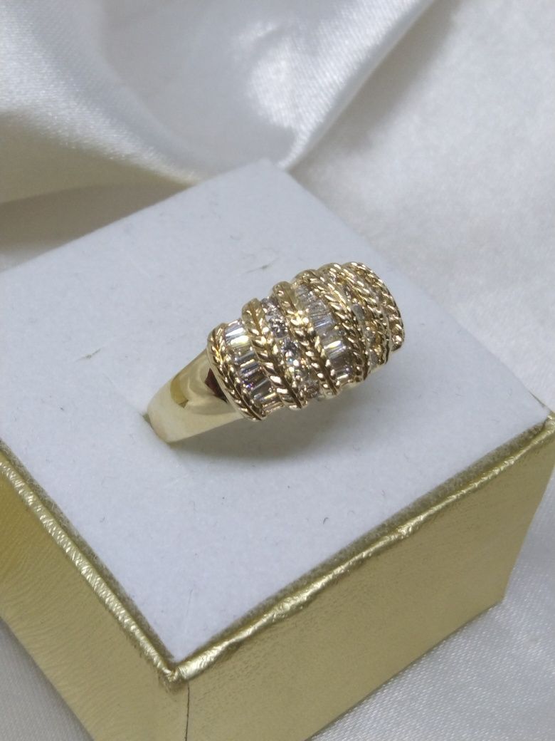 Złoty pierścionek z brylantami, złoto 585, R14