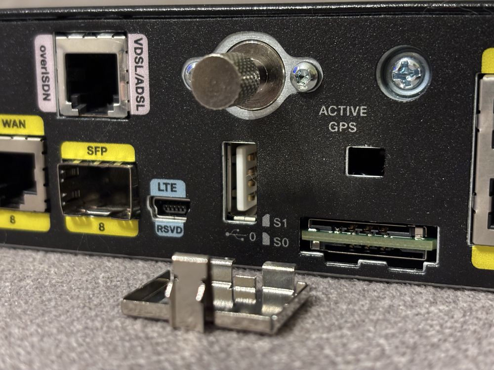 Router Cisco 896-VAG-LTE - LTE/VDSL/8xGE