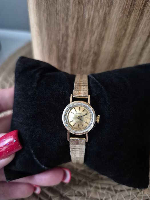 Śliczny stary zegarek mechaniczny Tissot  Saphir