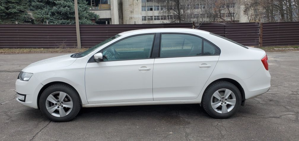 Продам Skoda rapid 1.2