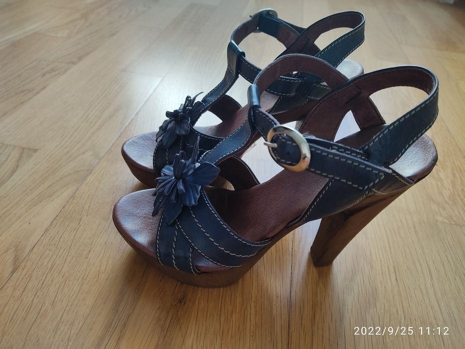 Sandália Foreva tamanho 35