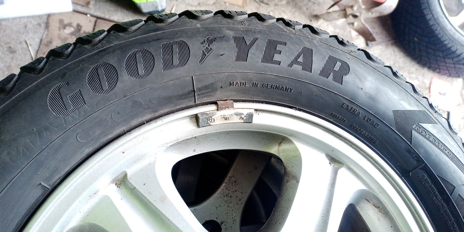 Opony z felgami outlander Good year artict 215/60 r16, 99T